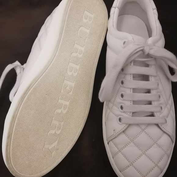 Burberry - Picture 3 of 10